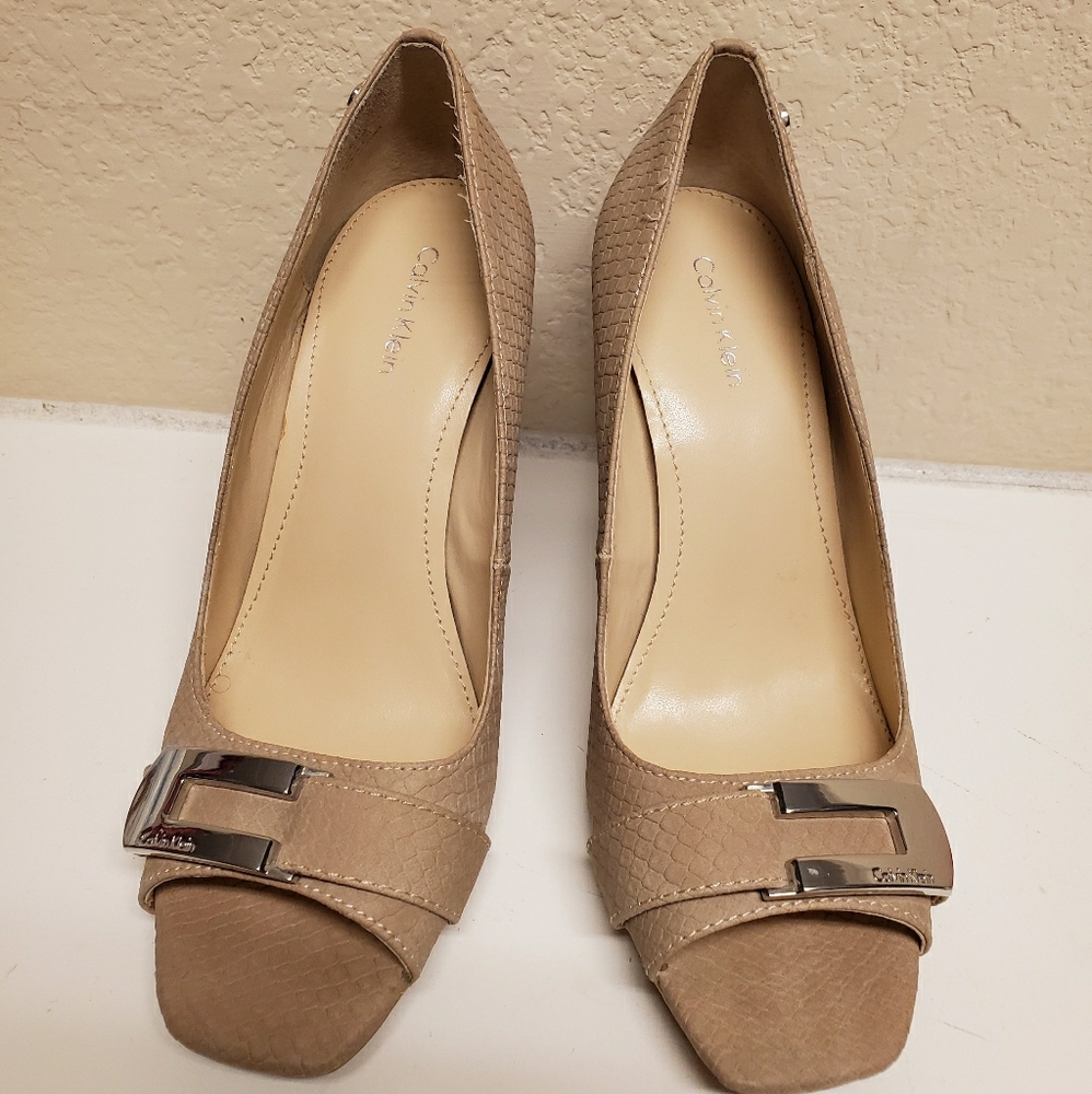 CALVIN KLEIN OPEN TOE HEELS